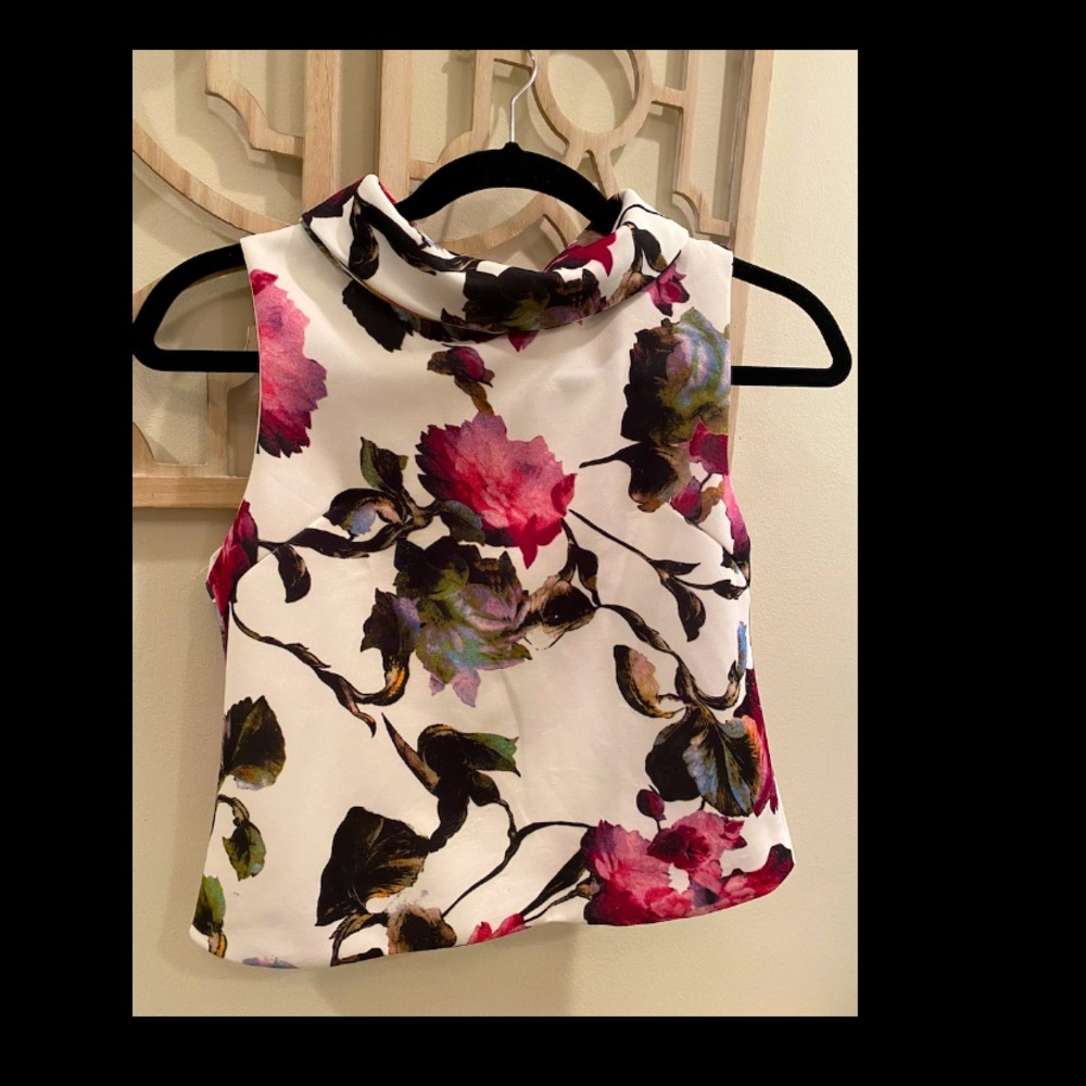 One of a kind sleeveless cropped top!